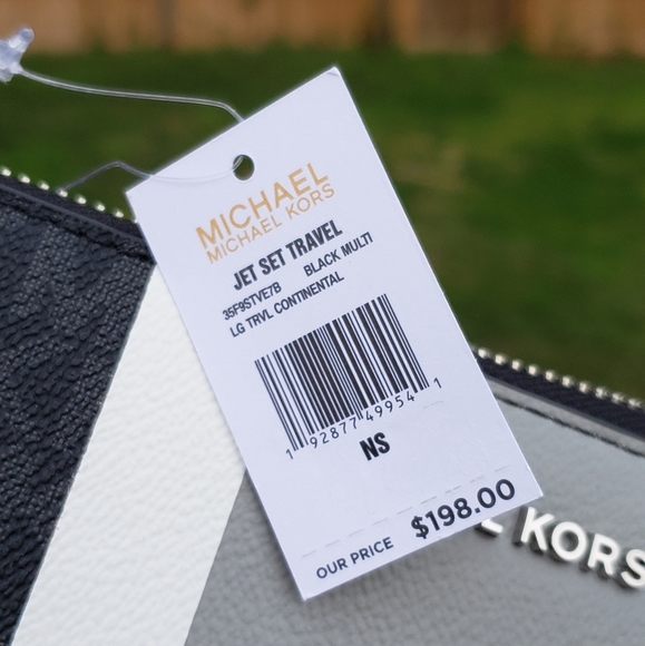 ⚠️LAST 1⚠Michael Kors Jet Set Continental Wristlet - Picture 5 of 5